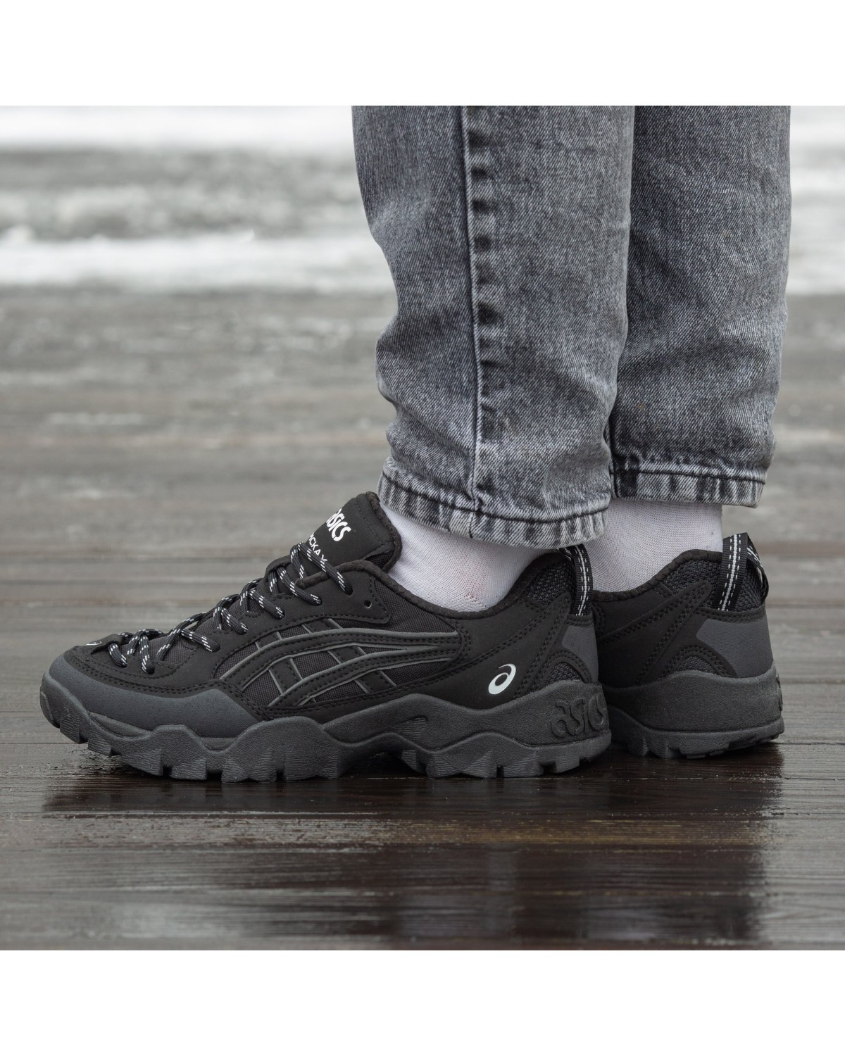 Asics Gel-Pickax Black