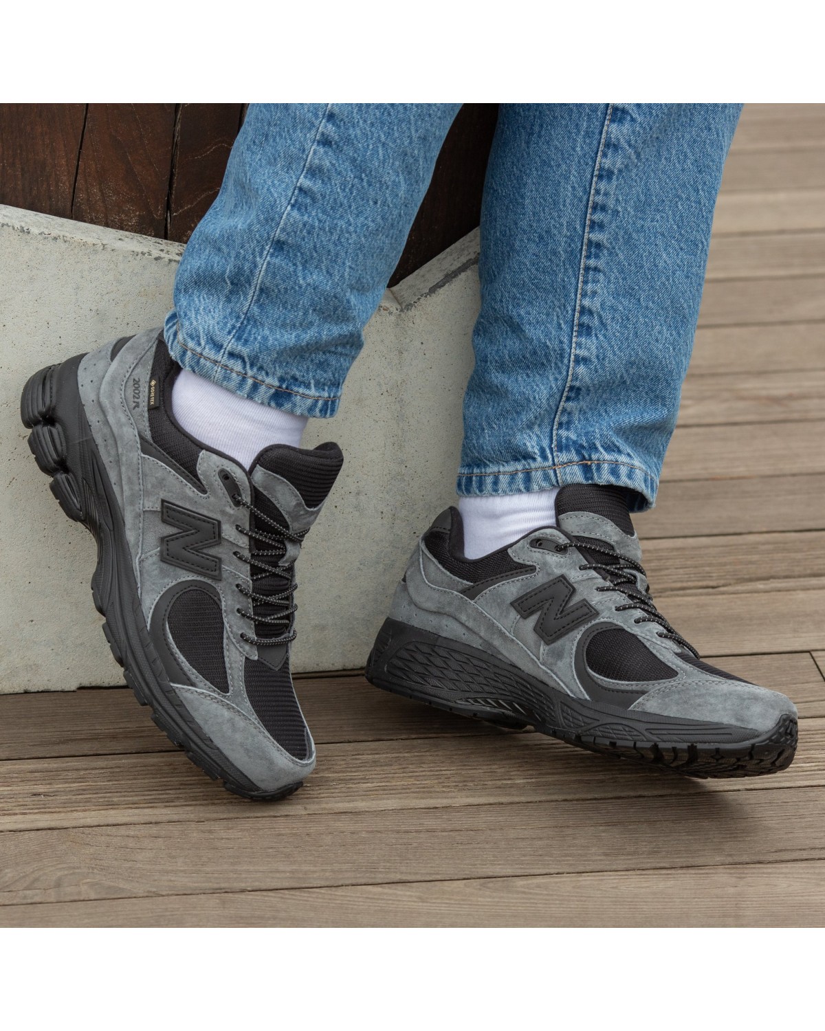 New Balance 2002R Gore-Tex Grey Black New Balance 2002R Gore-Tex Grey Black