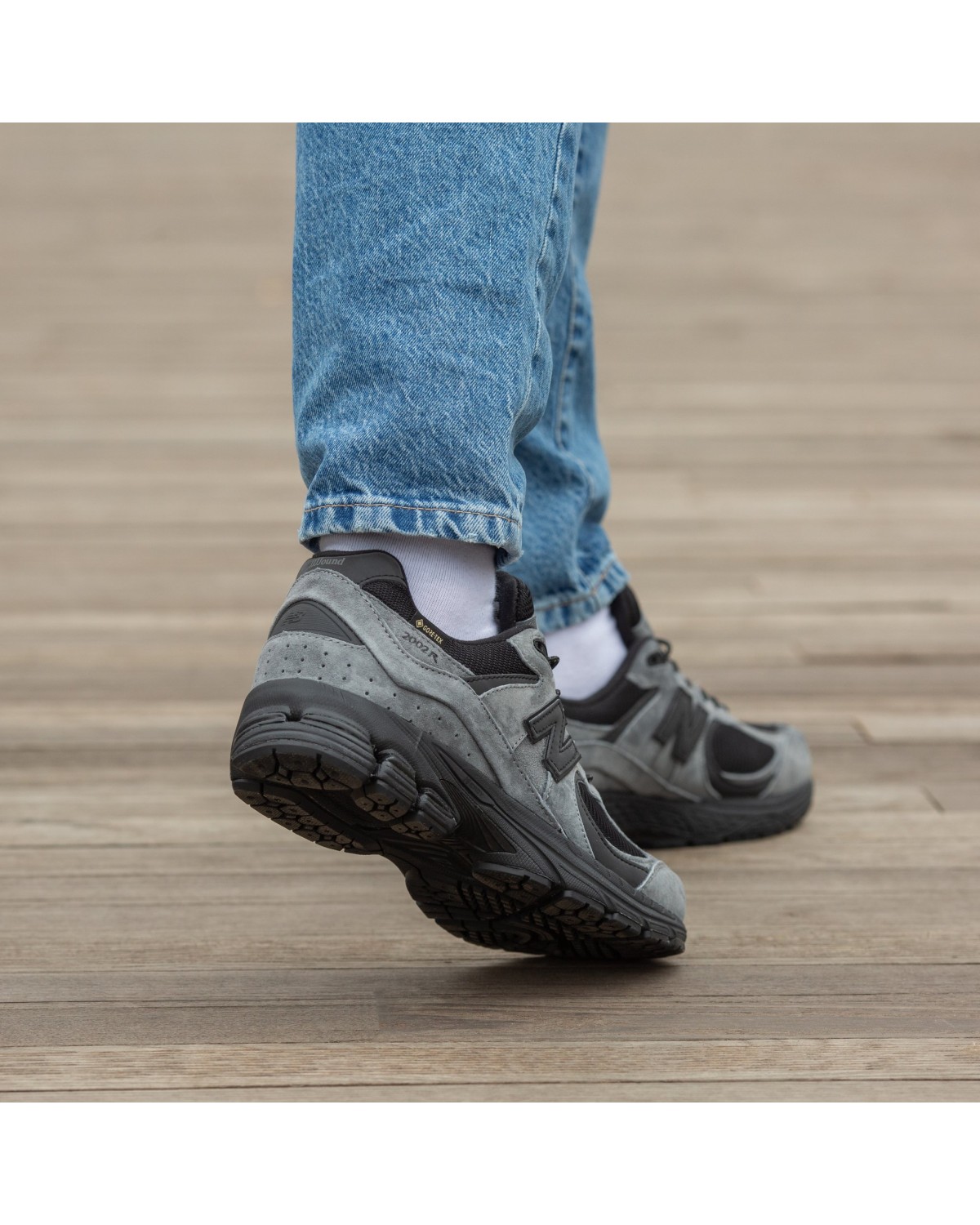 New Balance 2002R Gore-Tex Grey Black New Balance 2002R Gore-Tex Grey Black
