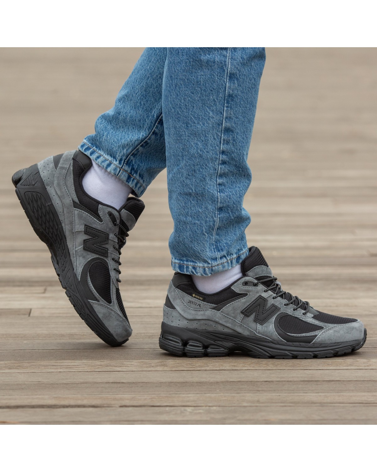 New Balance 2002R Gore-Tex Grey Black New Balance 2002R Gore-Tex Grey Black