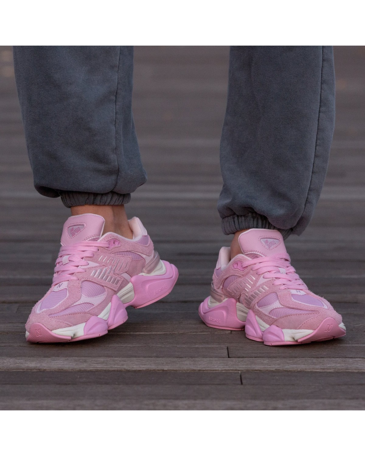 New Balance 9060 Pink New Balance 9060 Pink