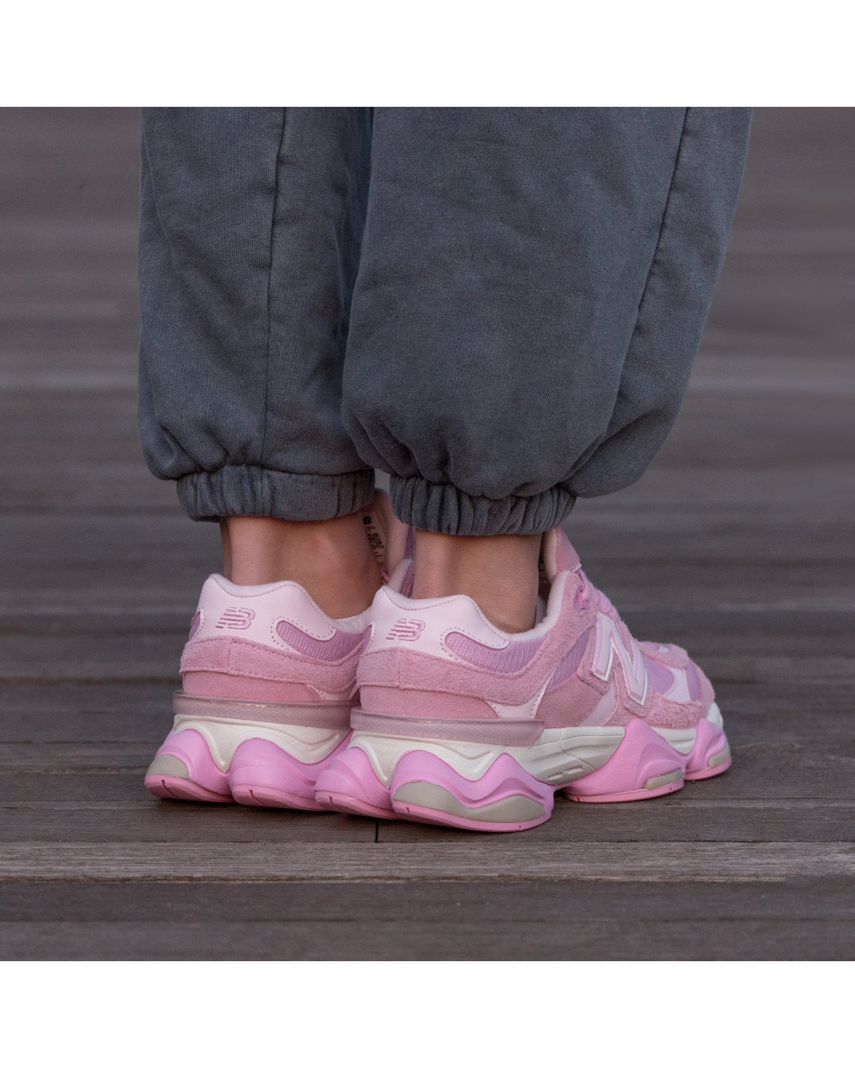 New Balance 9060 Pink New Balance 9060 Pink