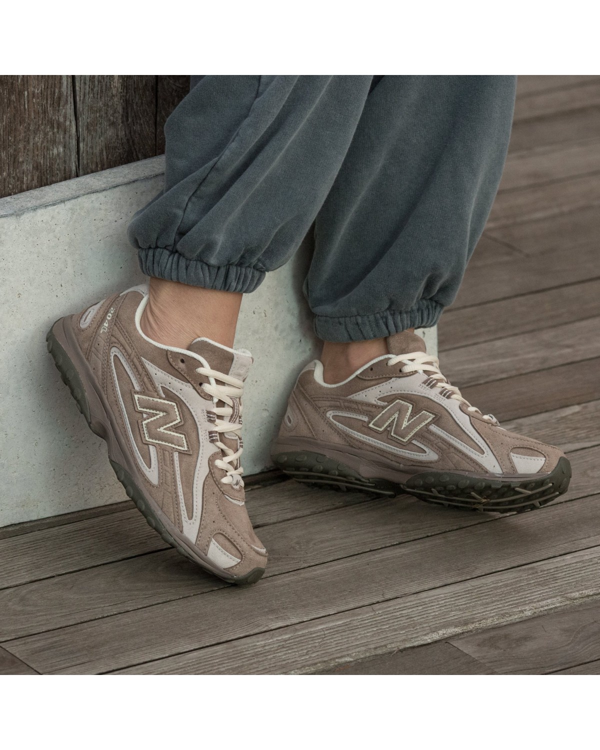 New Balance 204L Brown New Balance 204L Brown