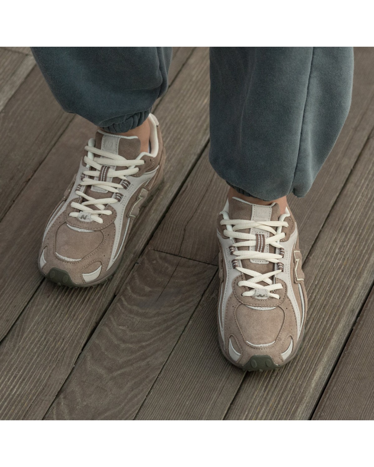 New Balance 204L Brown New Balance 204L Brown