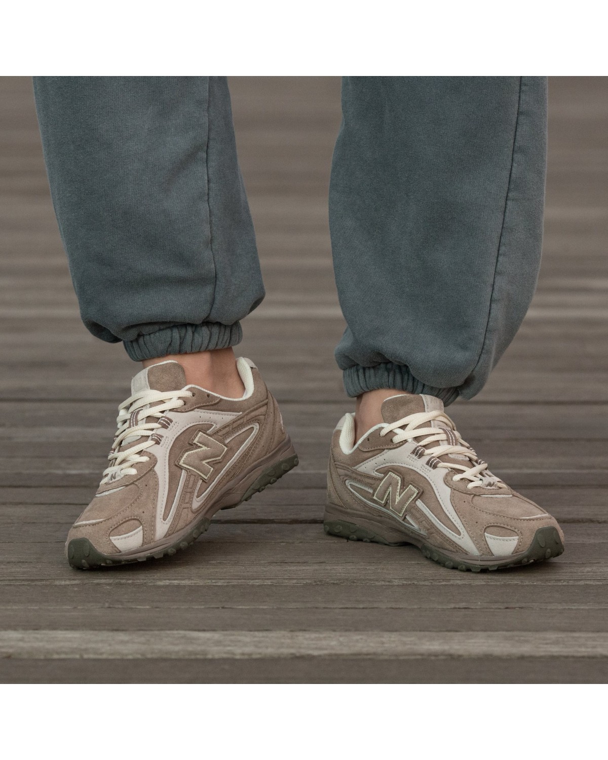 New Balance 204L Brown New Balance 204L Brown