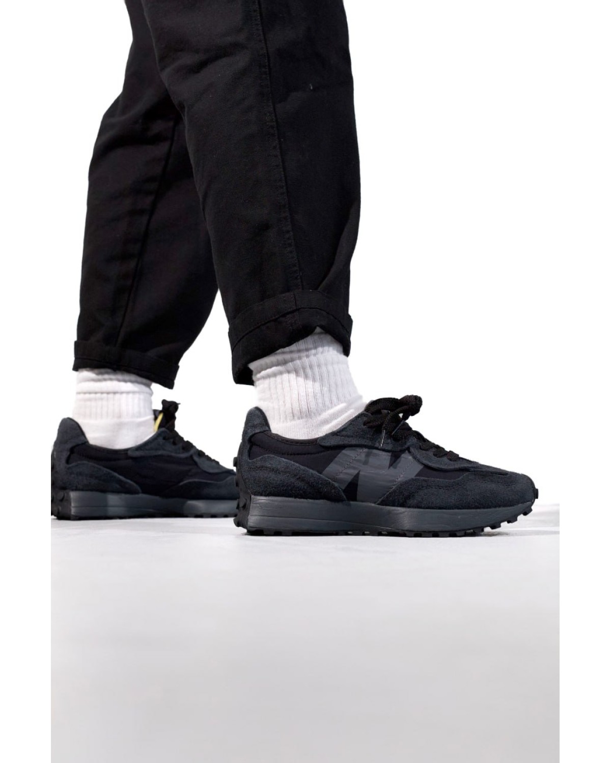 New Balance 327 Black Grey New Balance 327 Black Grey