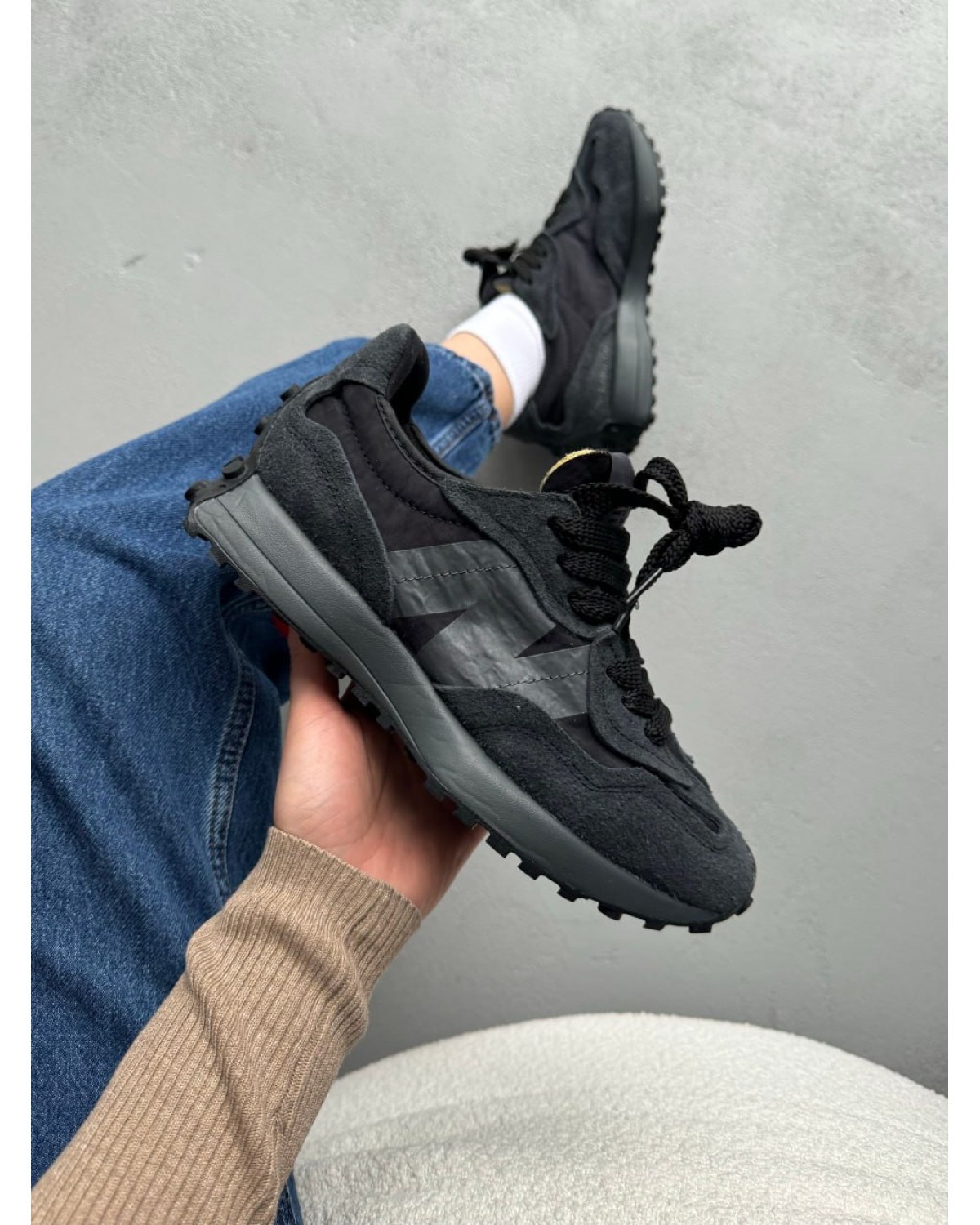 New Balance 327 Black Grey New Balance 327 Black Grey