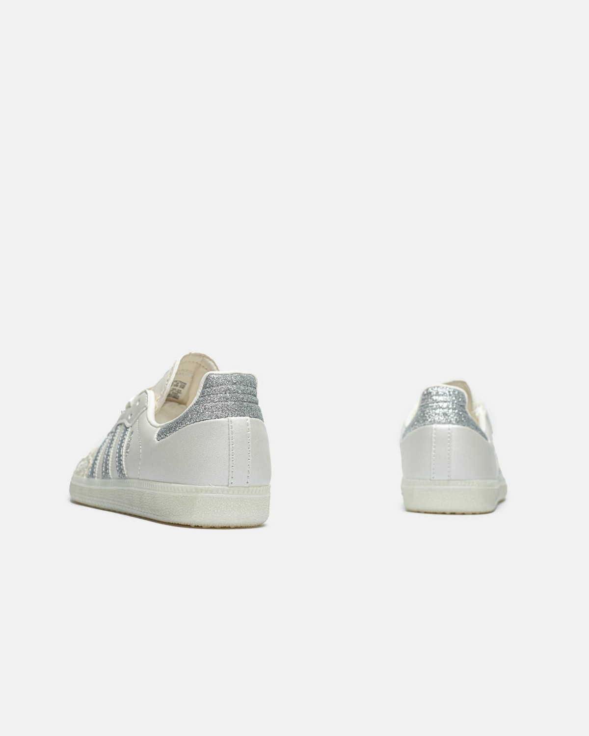 Adidas Samba Valentine’s Day Chalk White Metallic Silver Adidas Samba Valentine’s Day Chalk White Metallic Silver