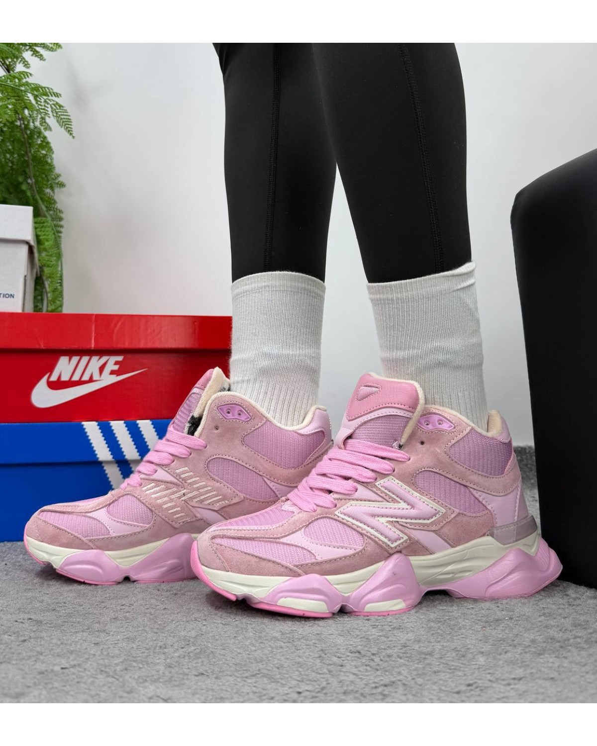 New Balance 9060 Pink