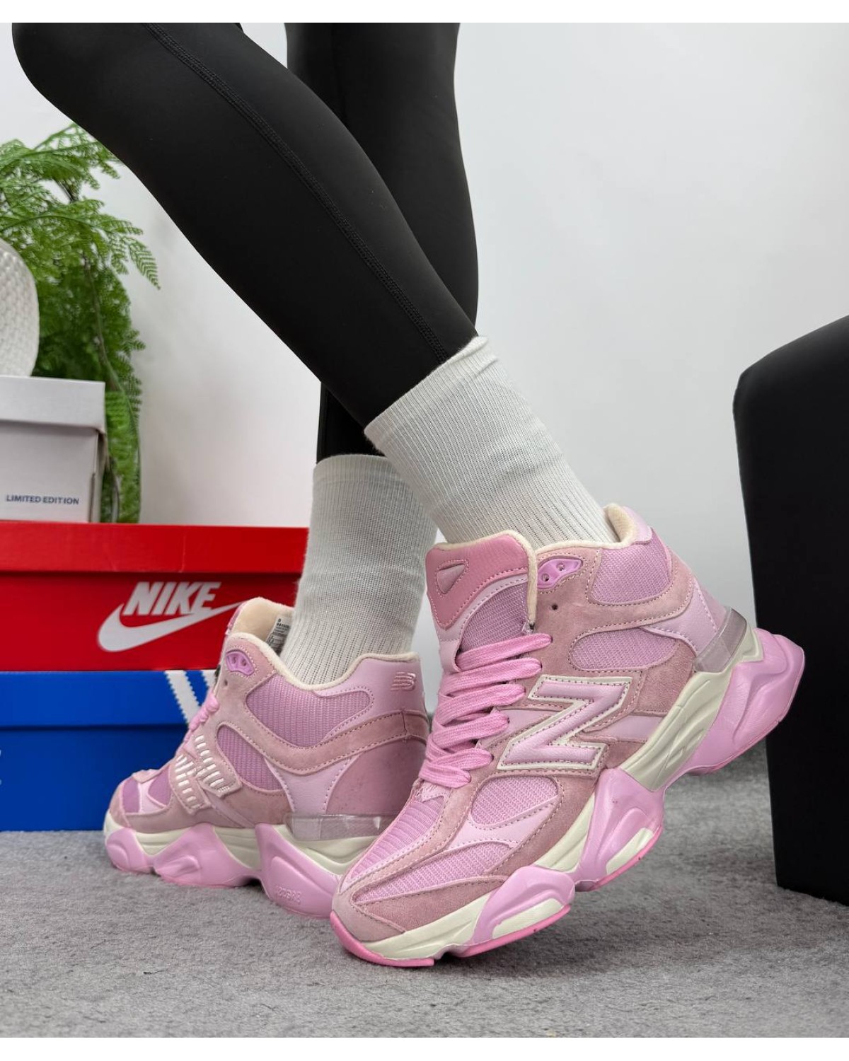 New Balance 9060 Pink New Balance 9060 Pink