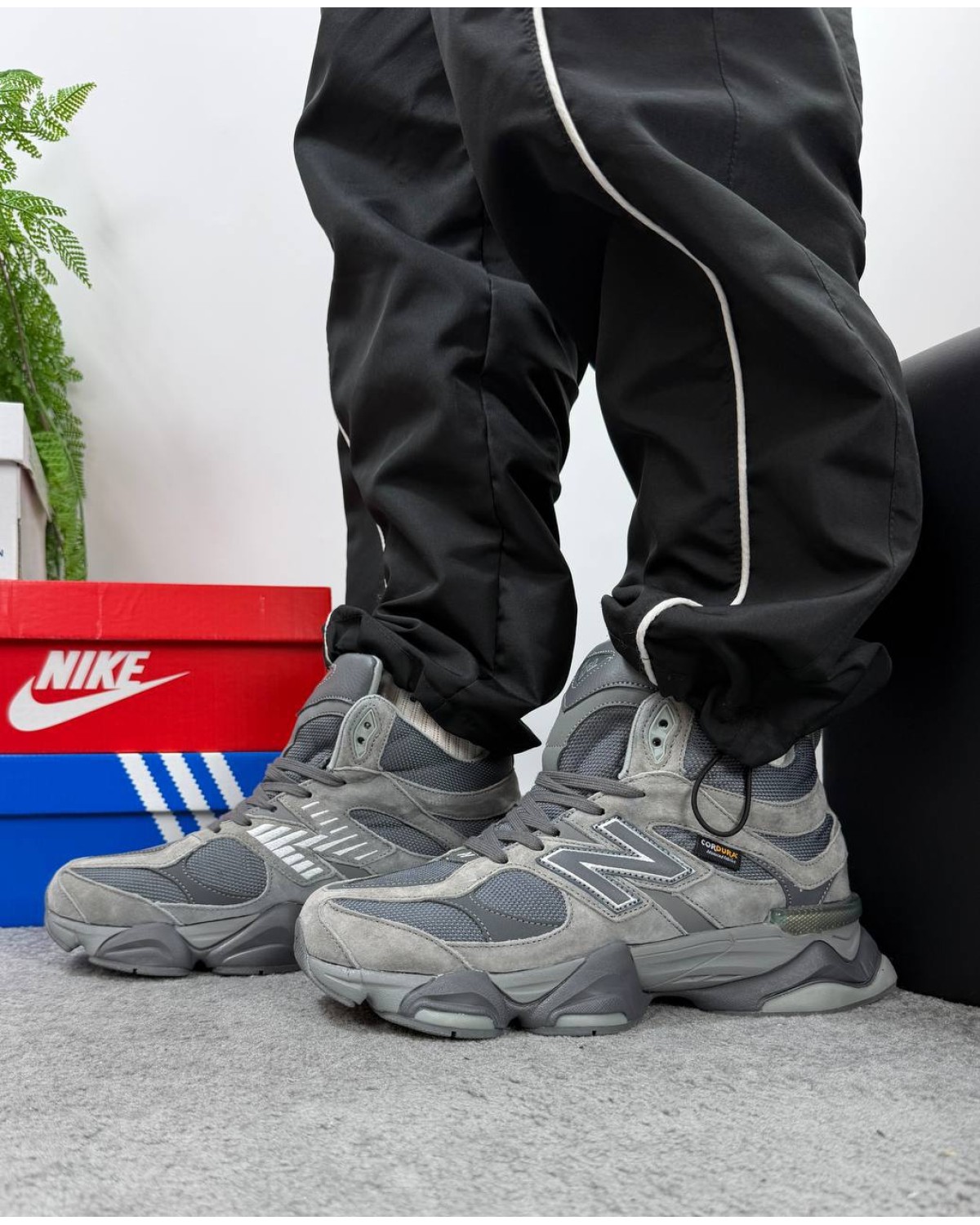 New Balance 9060 Grey