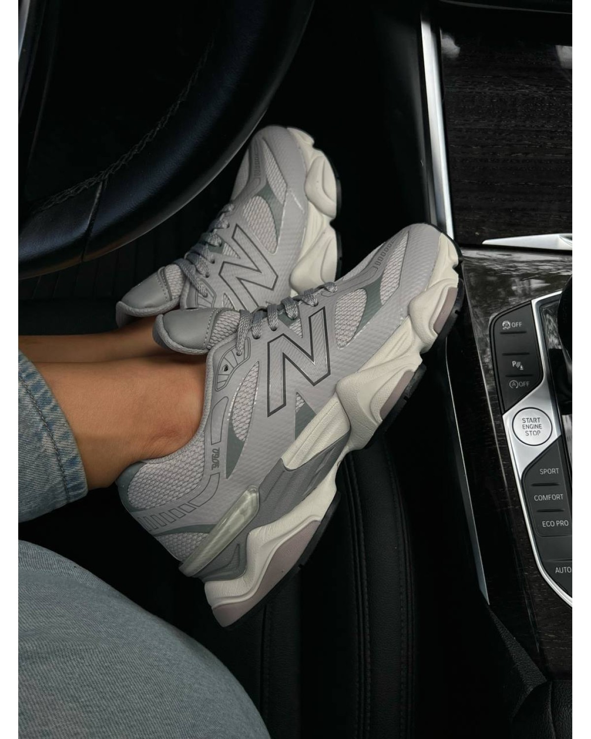 New Balance 9060