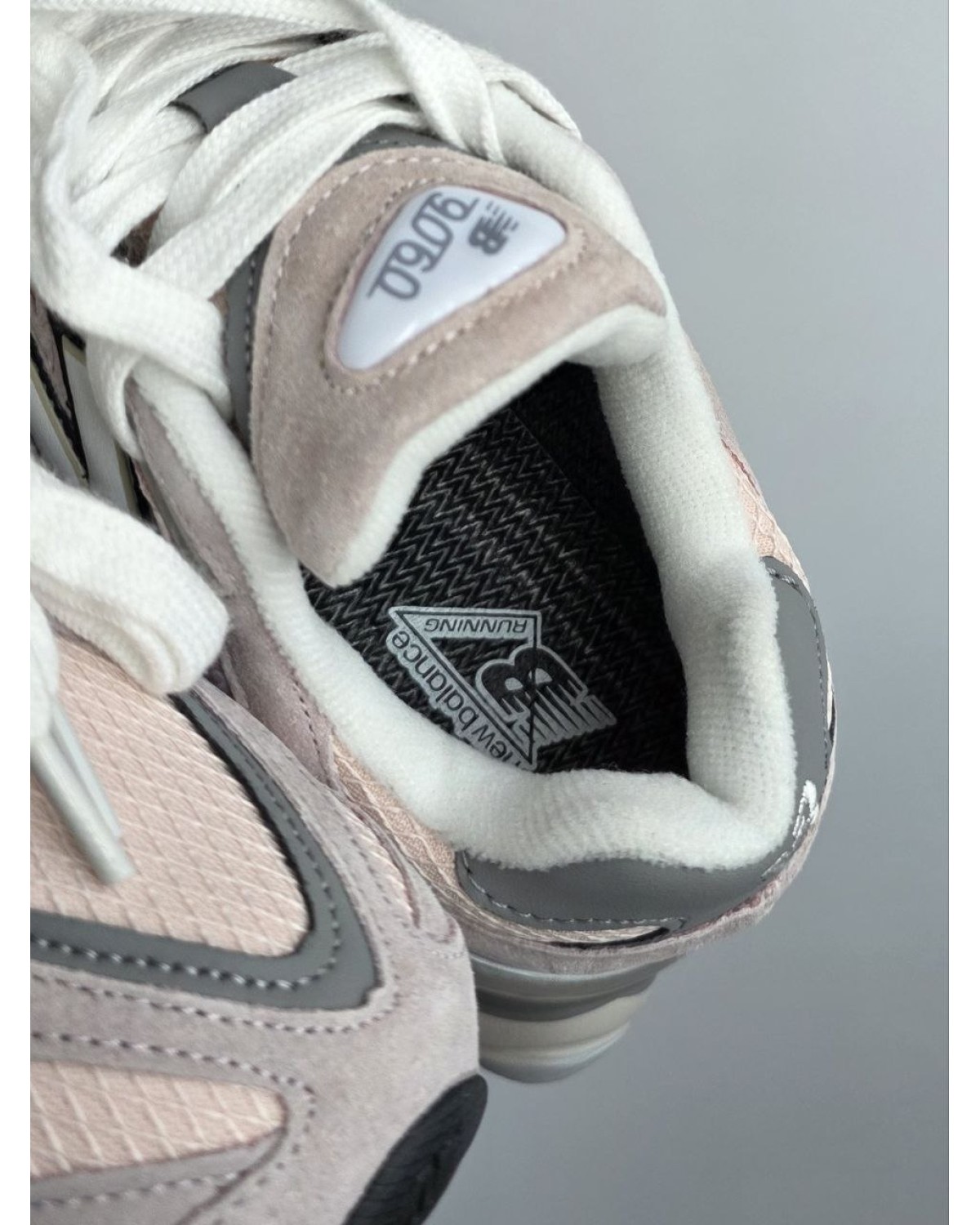 New Balance 9060 Gore-Tex Dusty Pink New Balance 9060 Gore-Tex Dusty Pink