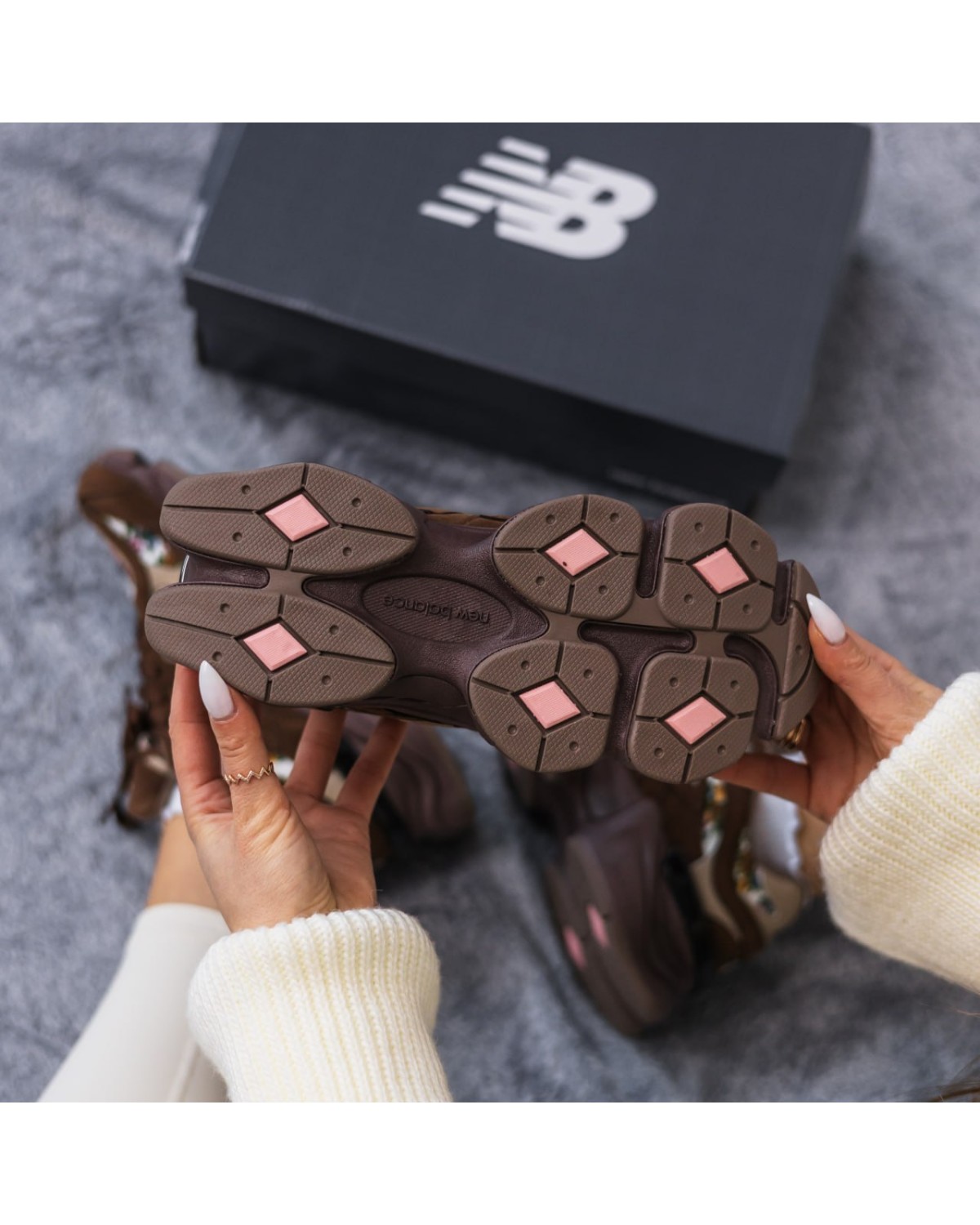 New Balance 9060 Atmos Pink New Balance 9060 Atmos Pink