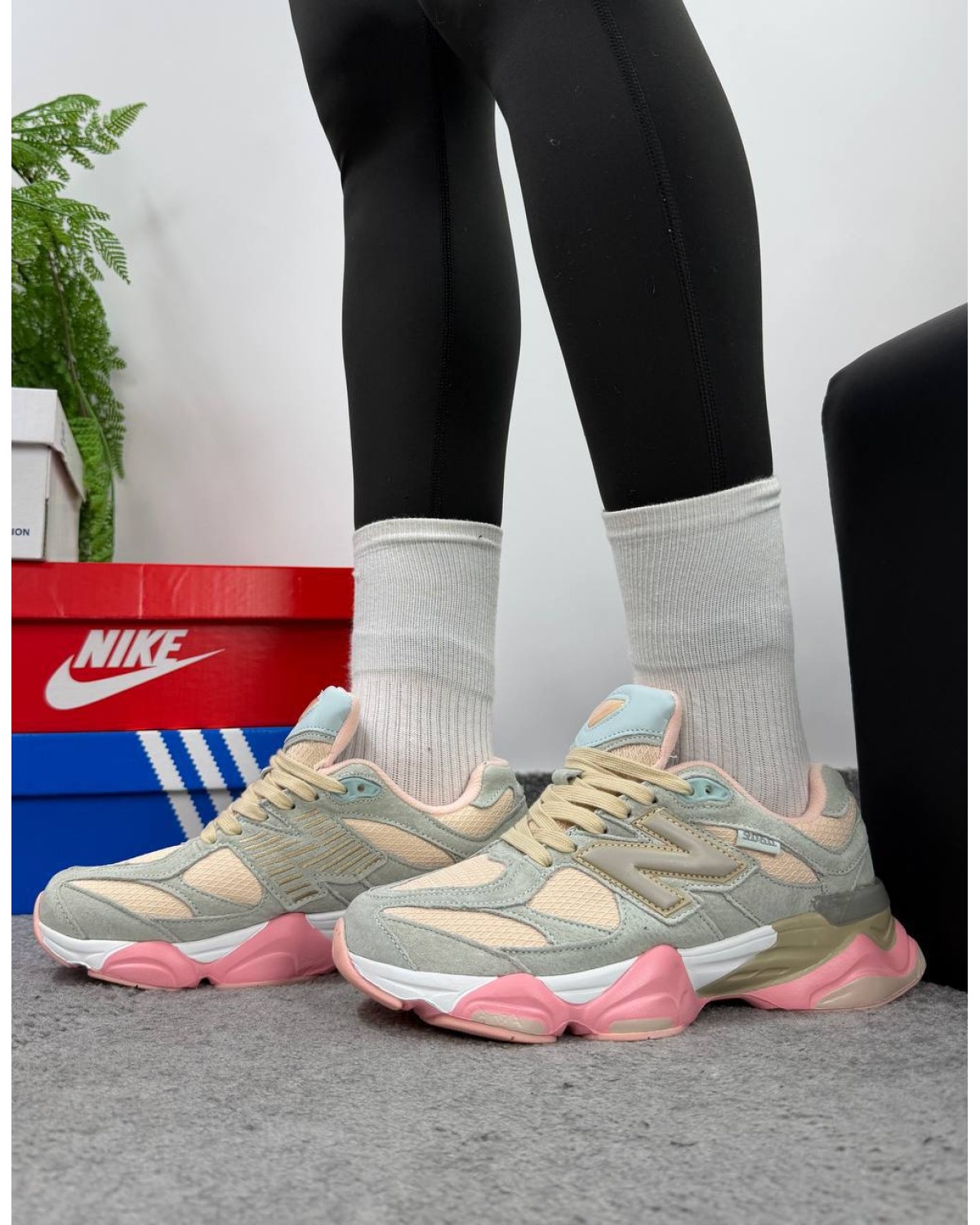 New Balance 9060 Beige Pink