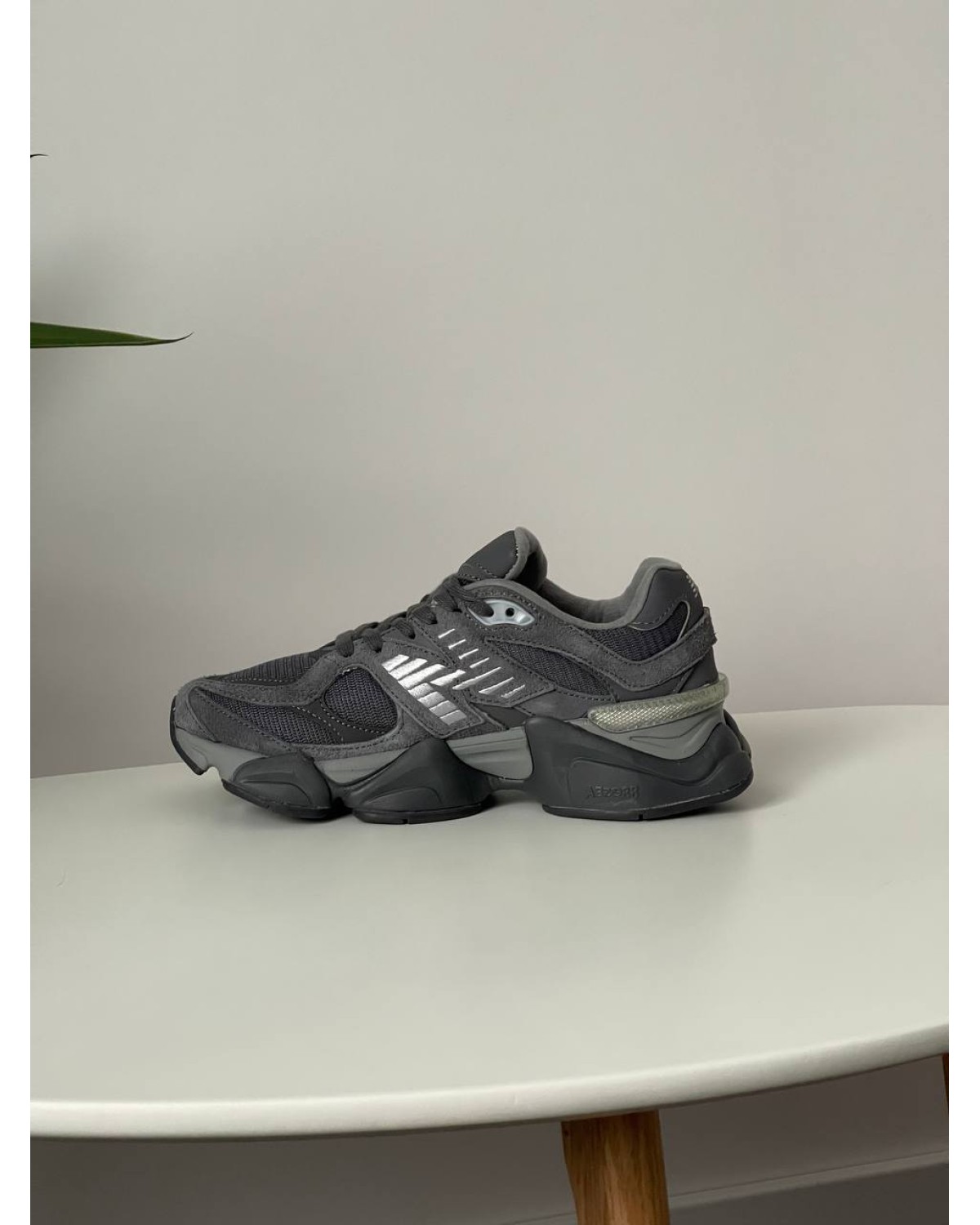 New Balance 9060 Magnet New Balance 9060 Magnet