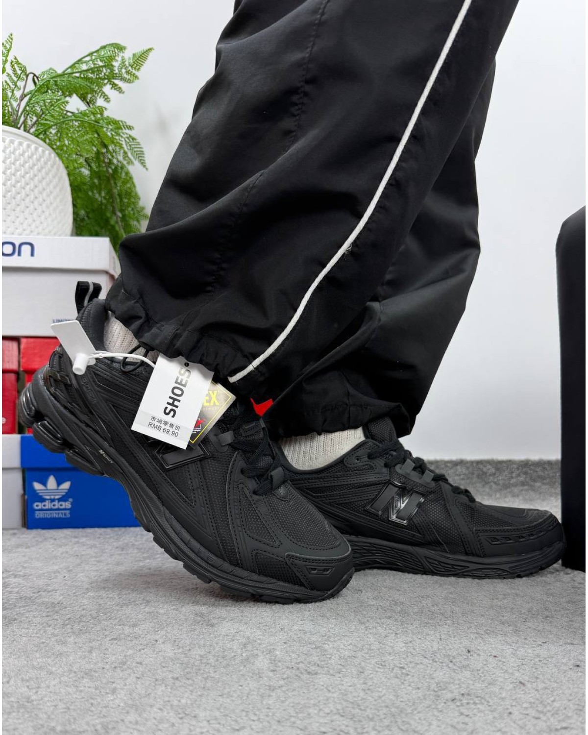 New Balance 1906R Black Gore Tex Cordura New Balance 1906R Black Gore Tex Cordura