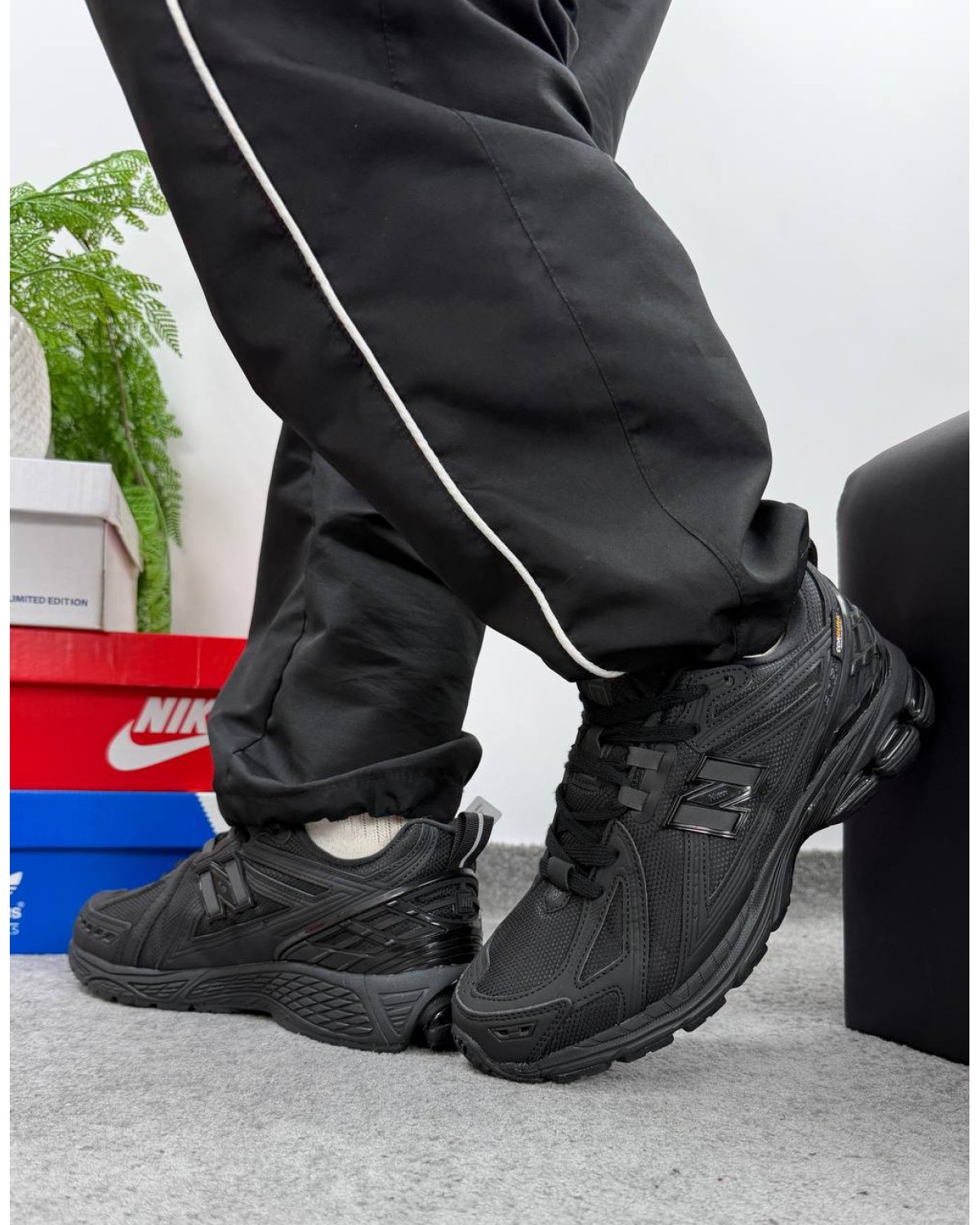 New Balance 1906R Black Gore Tex Cordura New Balance 1906R Black Gore Tex Cordura