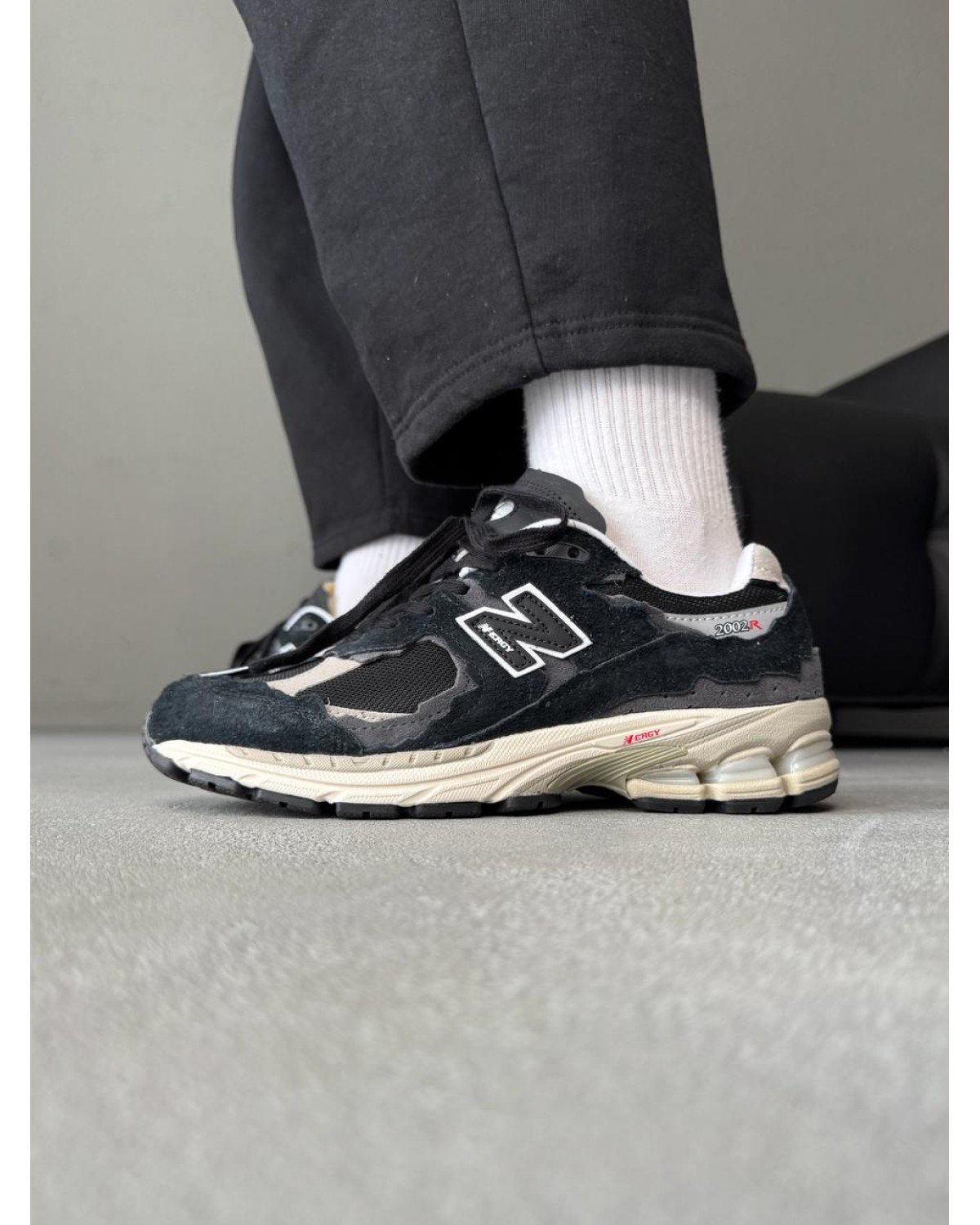 New Balance 2002R Protection Pack Black