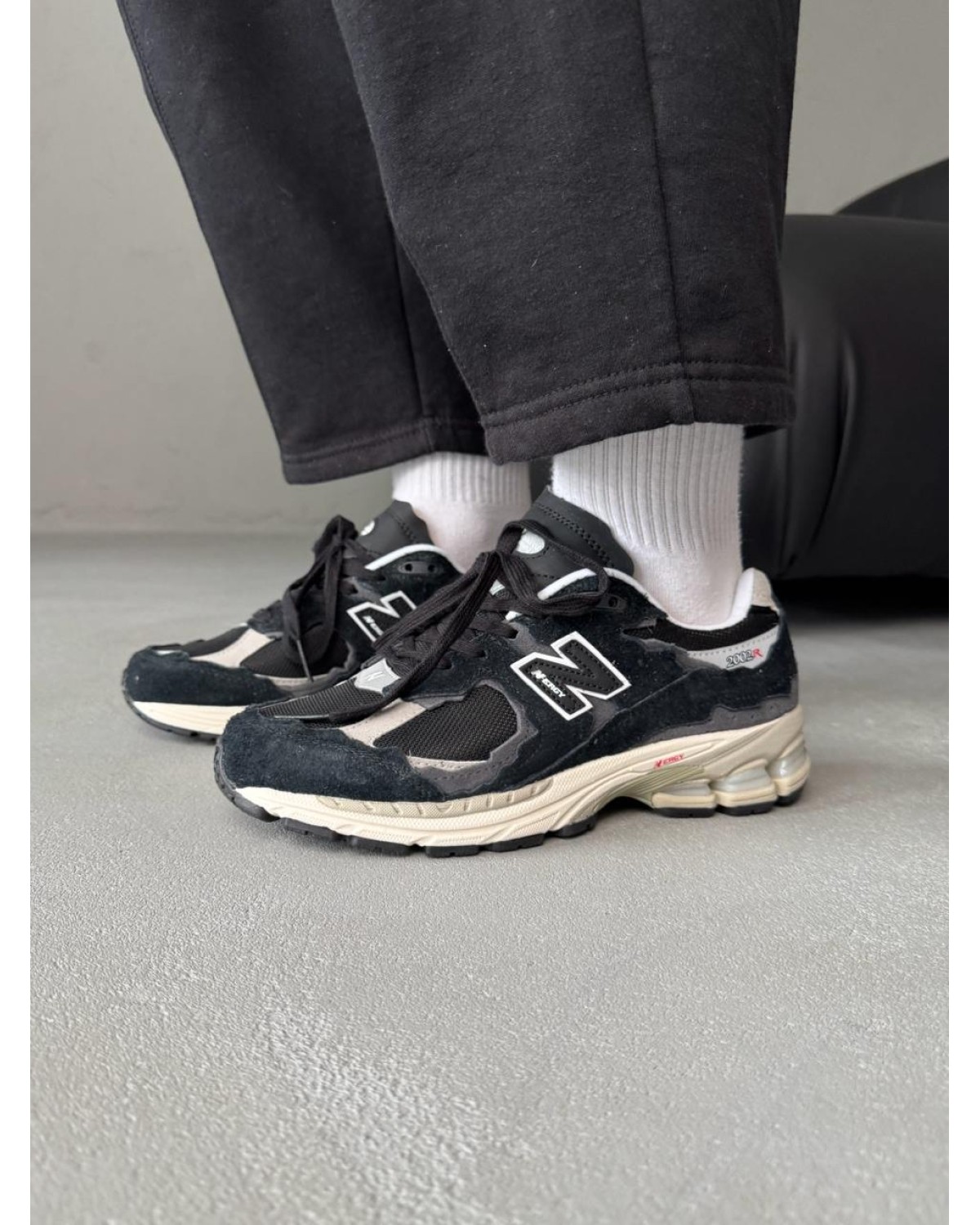 New Balance 2002R Protection Pack Black New Balance 2002R Protection Pack Black