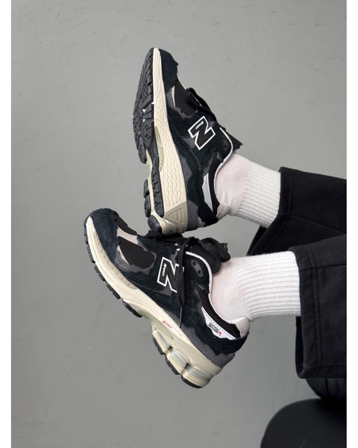 New Balance 2002R Protection Pack Black New Balance 2002R Protection Pack Black