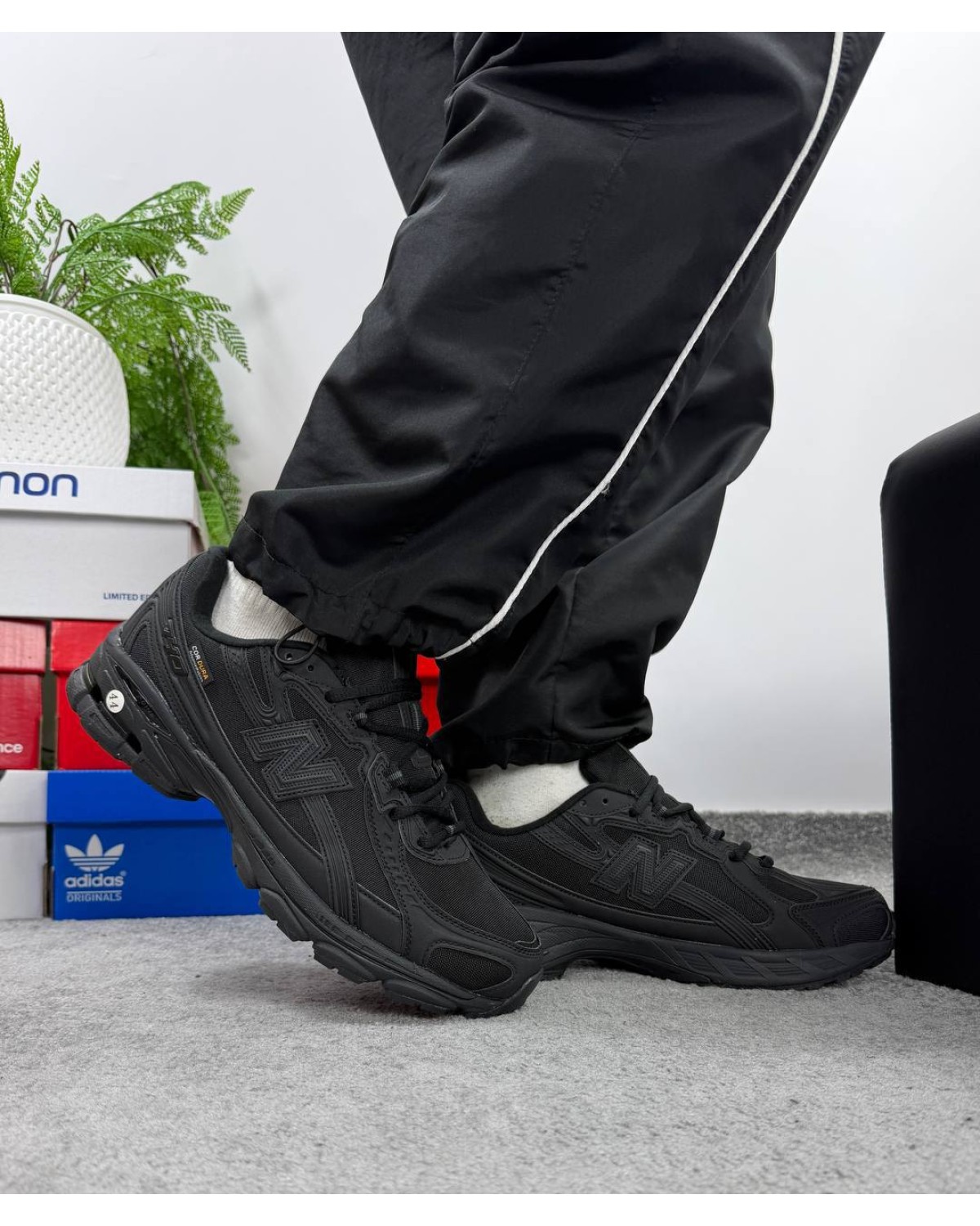 New Balance 740 Black Cordura New Balance 740 Black Cordura