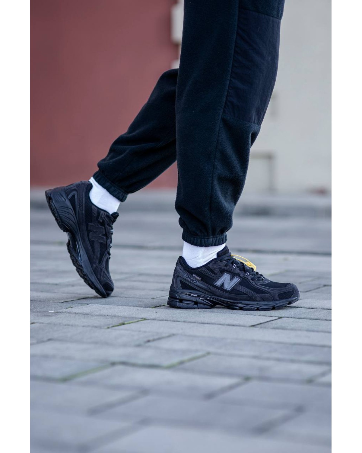New Balance 740 Gore-Tex Black Grey New Balance 740 Gore-Tex Black Grey