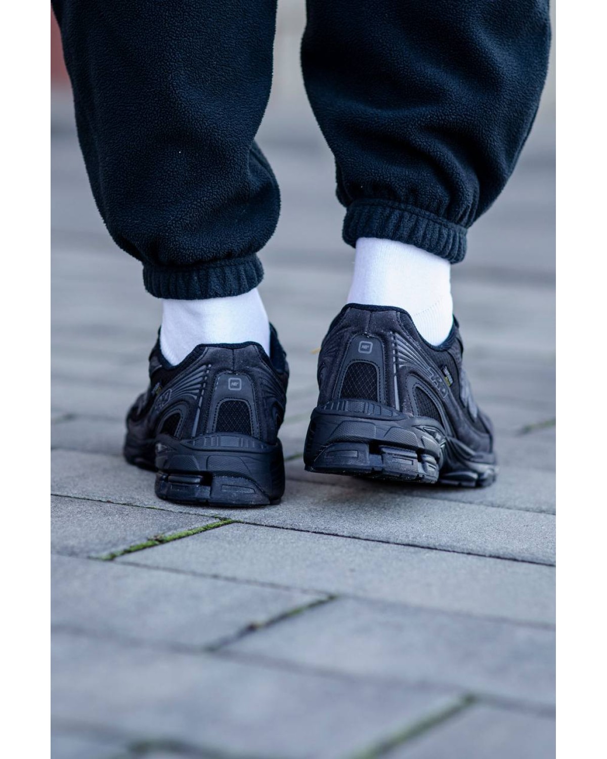 New Balance 740 Gore-Tex Black Grey New Balance 740 Gore-Tex Black Grey