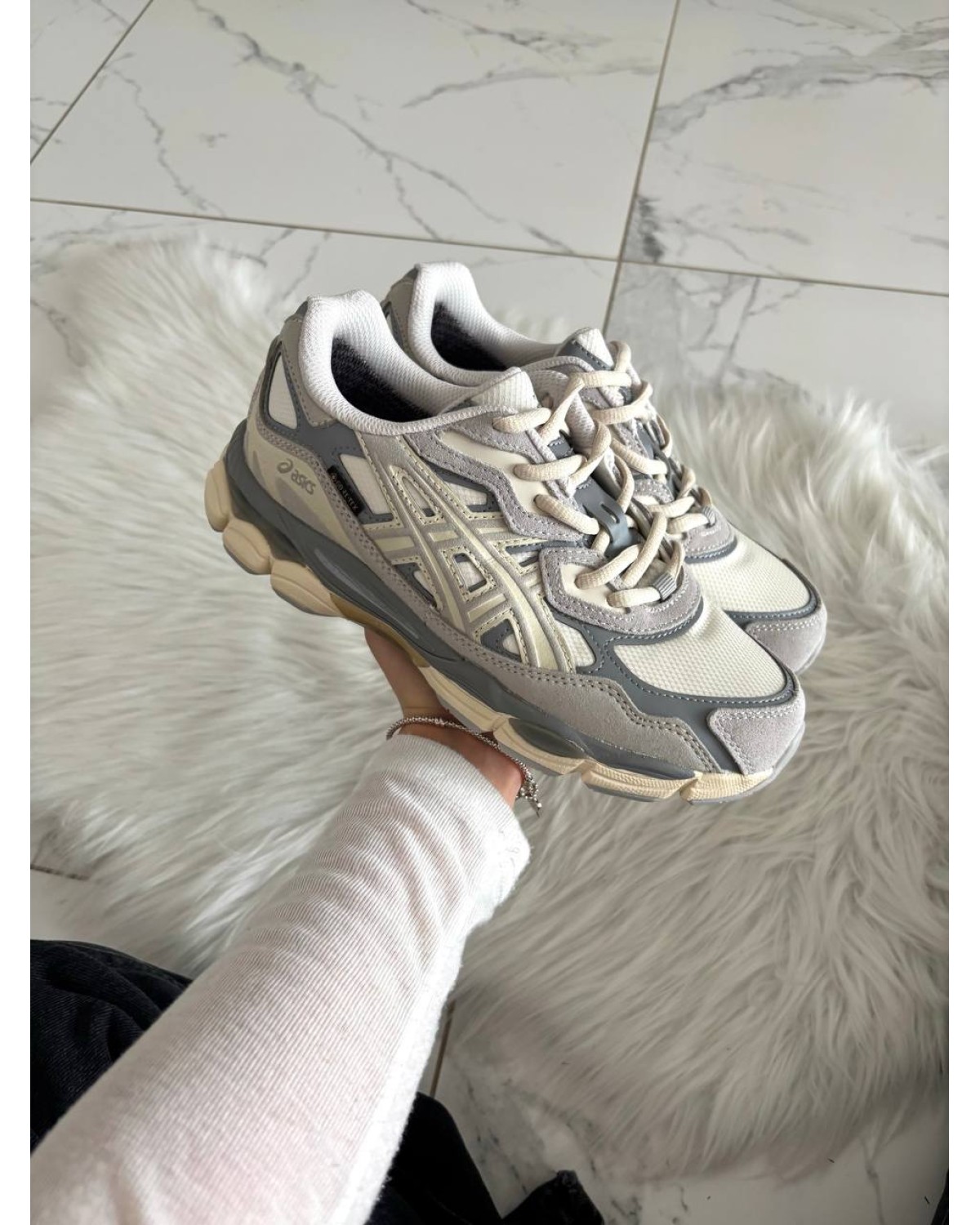 Asics Gel-NYC Cream Oyster Grey Gore-Tex Termo Asics Gel-NYC Cream Oyster Grey Gore-Tex Termo