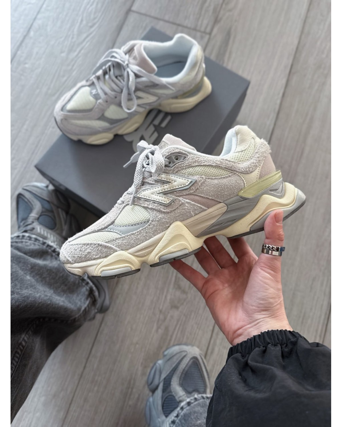 New Balance 9060 Dark Grey
