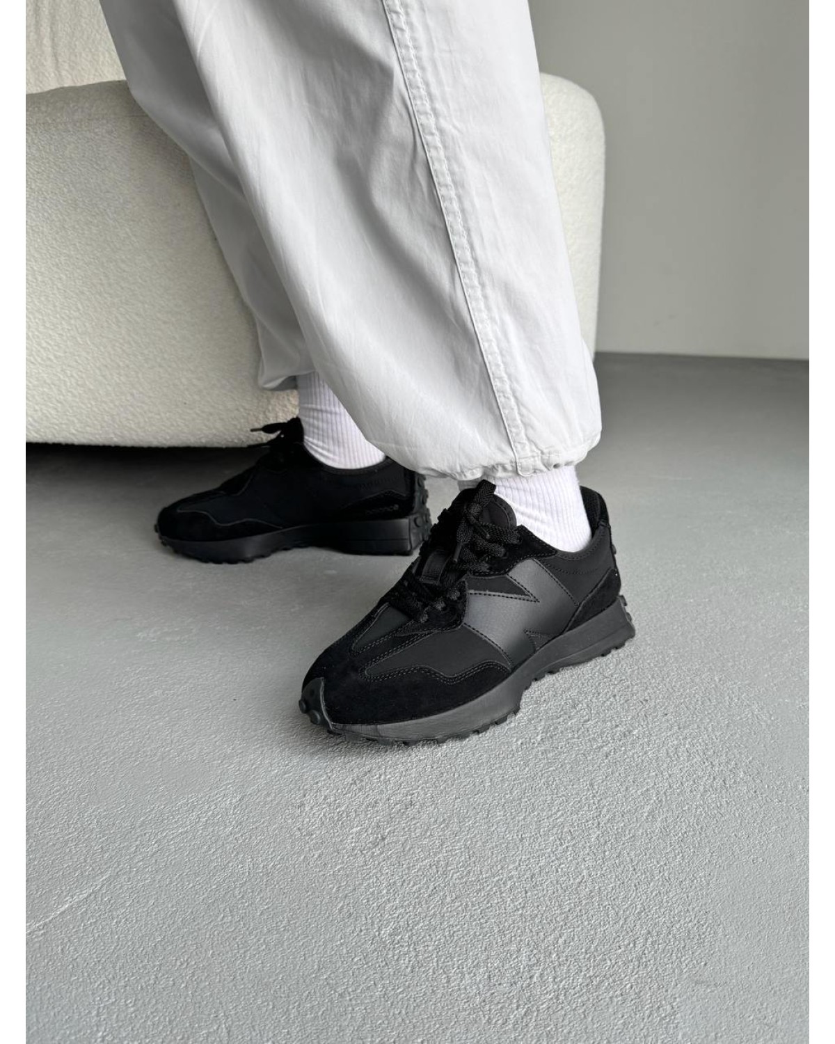 New Balance 327 Black Leather New Balance 327 Black Leather