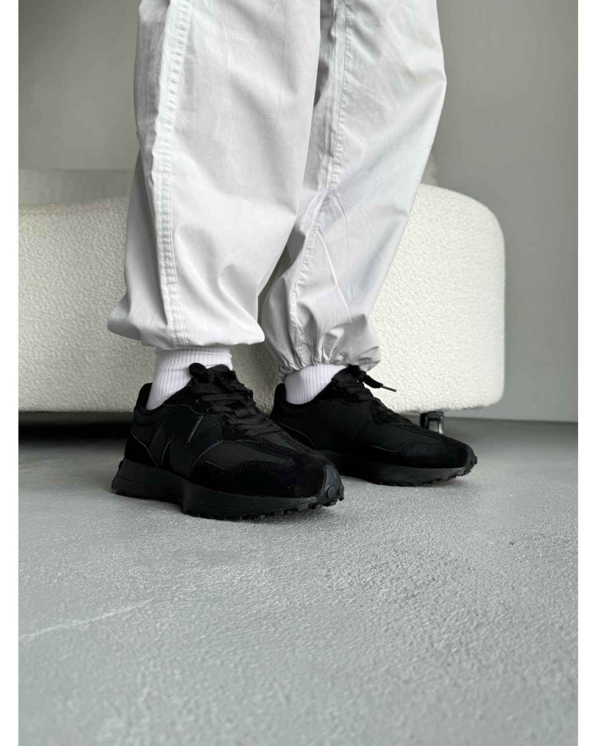 New Balance 327 Black Leather New Balance 327 Black Leather