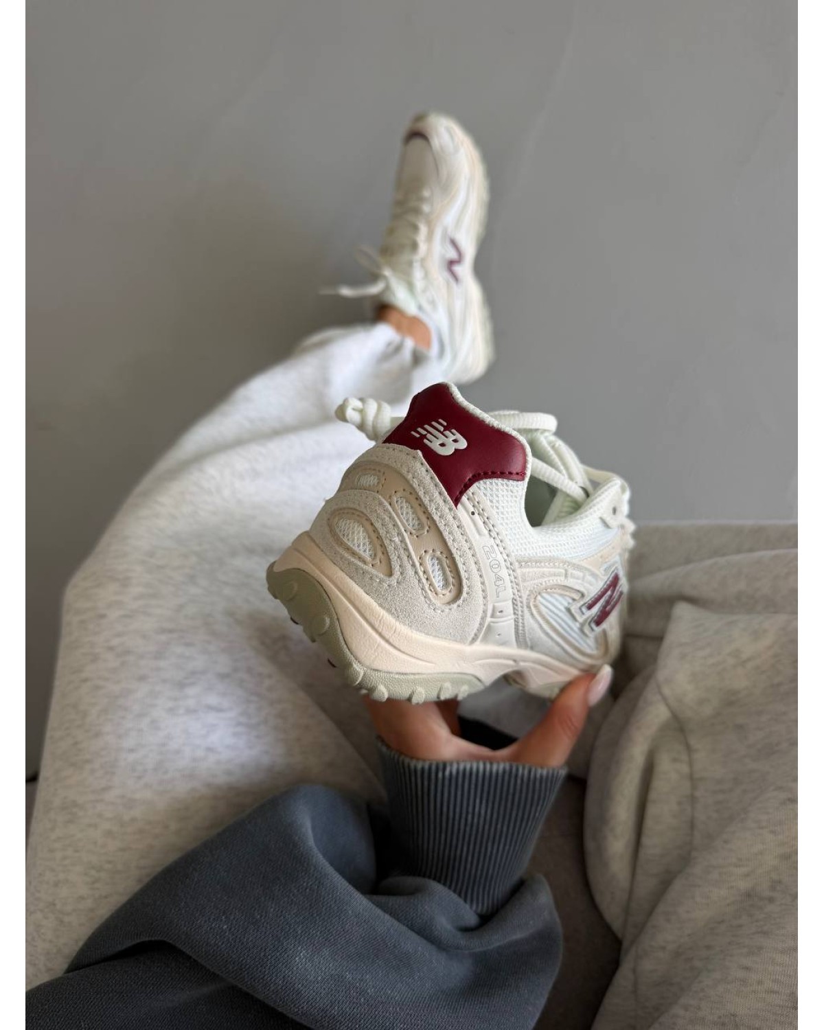 New Balance 204L Cream Burgundy New Balance 204L Cream Burgundy