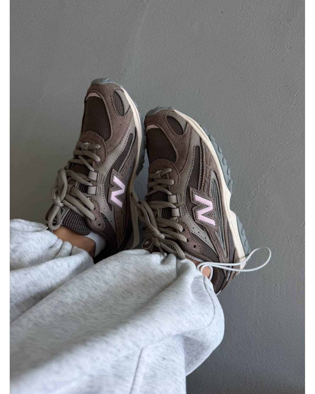 New Balance 204LBrown New Balance 204LBrown