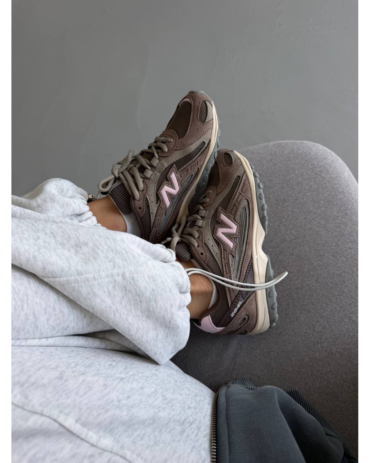 New Balance 204LBrown New Balance 204LBrown